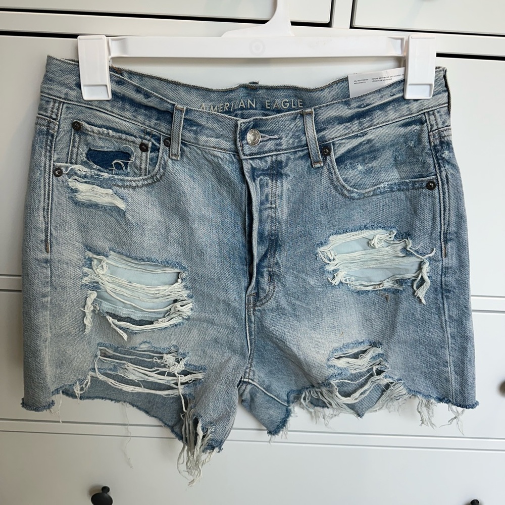 AE 90’s Boyfriend Mid Length Distressed Denim Shorts